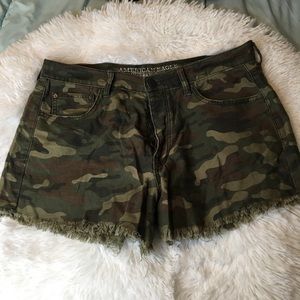 American eagle camo shorts